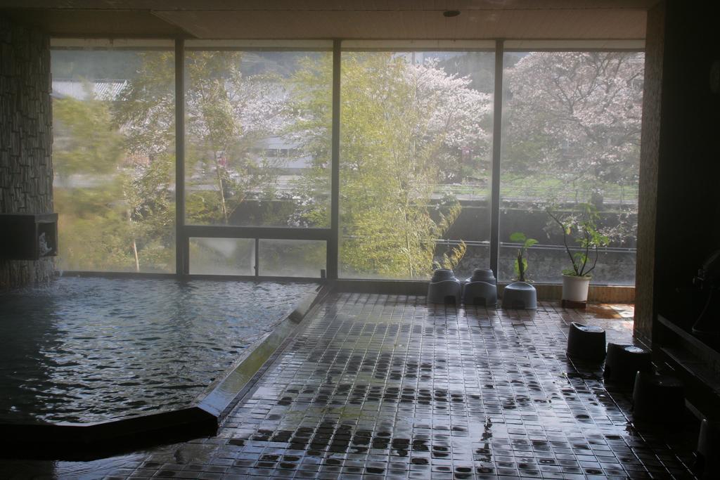 Ureshino Onsen Shoen Hotel ภายนอก รูปภาพ